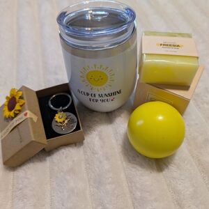 A Cup of Sunshine 5pc Gift Set